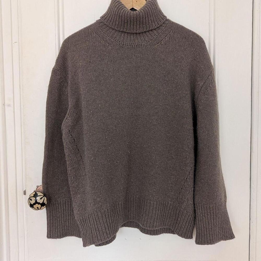 American vintage Cashmere Turtleneck Sweater